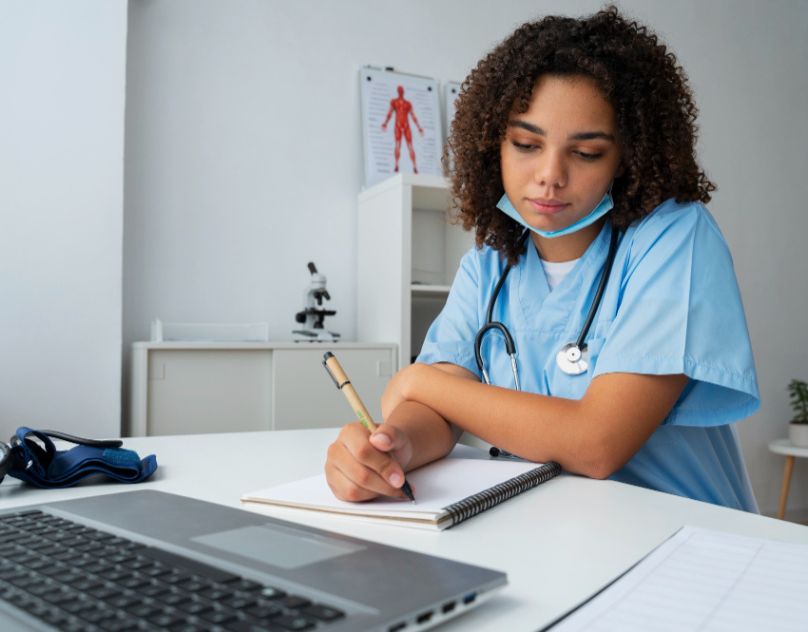 Top Nursing Assignment Topics for UK Universities